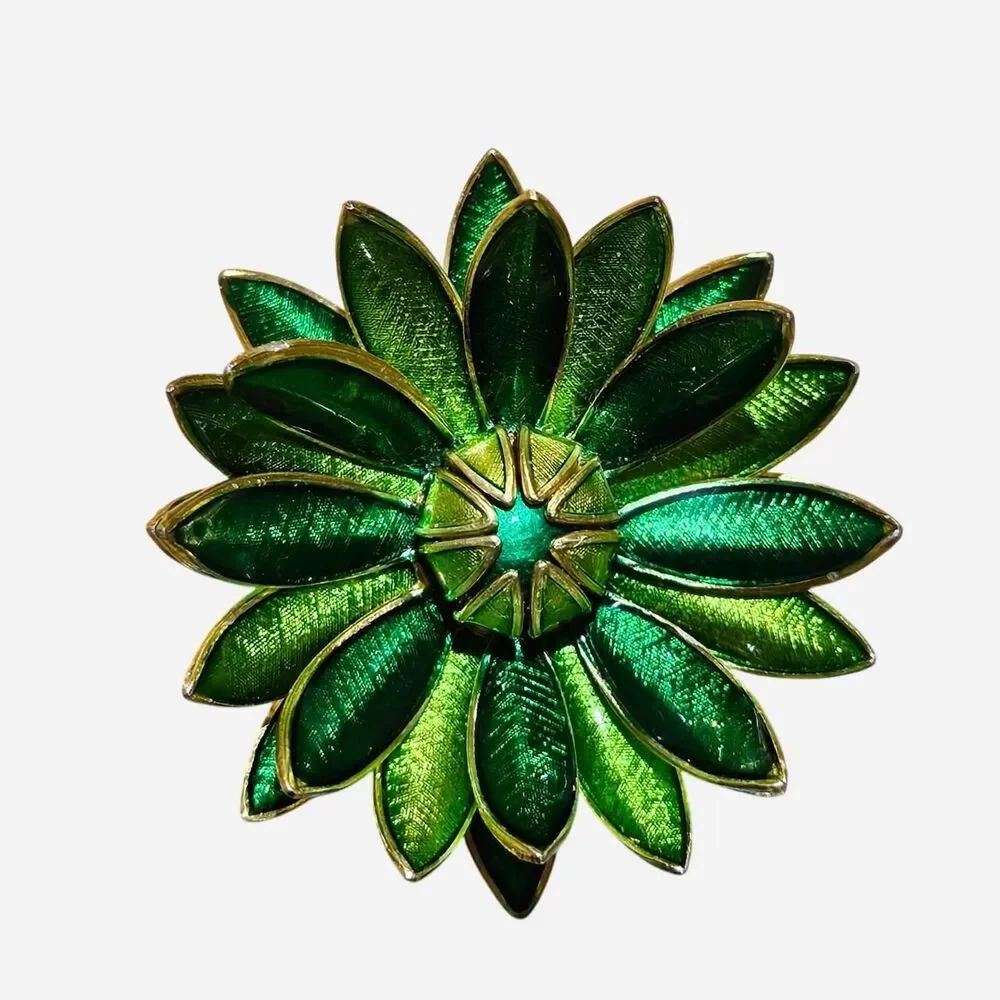 60s cottagecore boho green flower enamel brooch